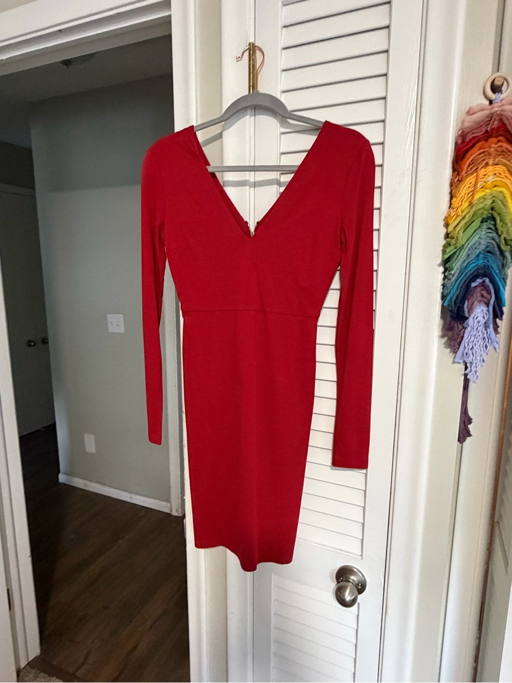 Alice + Olivia Red Long-Sleeve V-Neck Bodycon Dress